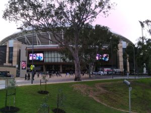 Az új Adelaide Oval footy meccsel